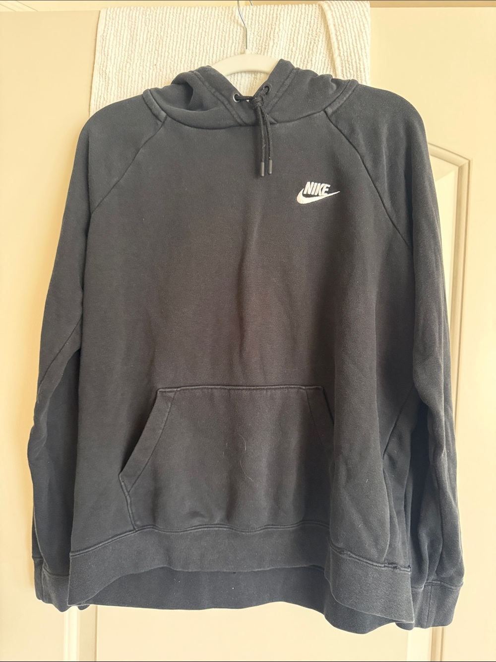Nike Black Women’s Pullover Hoodie with White Swoosh